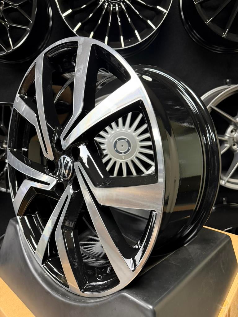 18 inch velgen voor Volkswagen Brescia GTI look 5x100 Polo, 18 inch, Velg(en), Nieuw, Ophalen of Verzenden