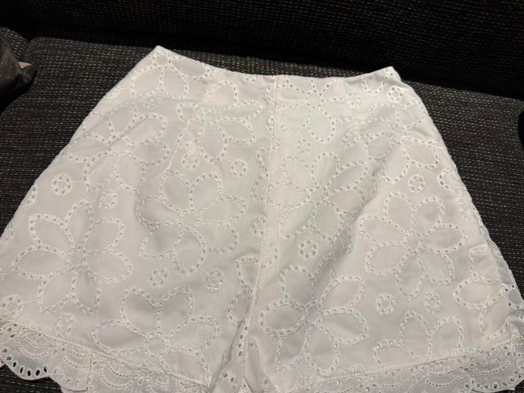 Nieuwe witte Shein shorts maat XS, Kort, Wit, Nieuw, Ophalen of Verzenden