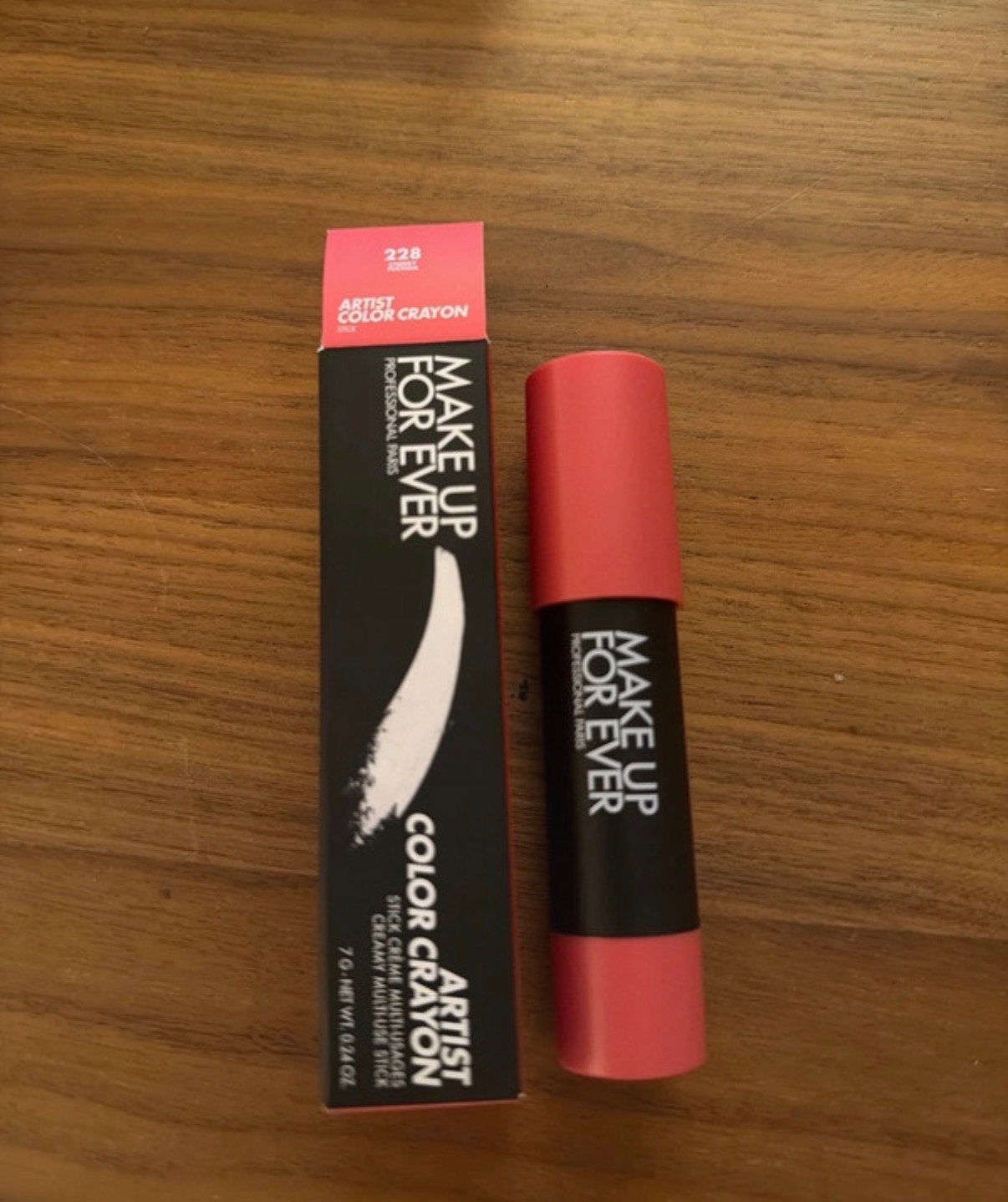 Make Up For Ever Artist Color Crayon 228 Cheeky Fuchsia, Gehele gezicht, Nieuw, Ophalen of Verzenden, Make-up