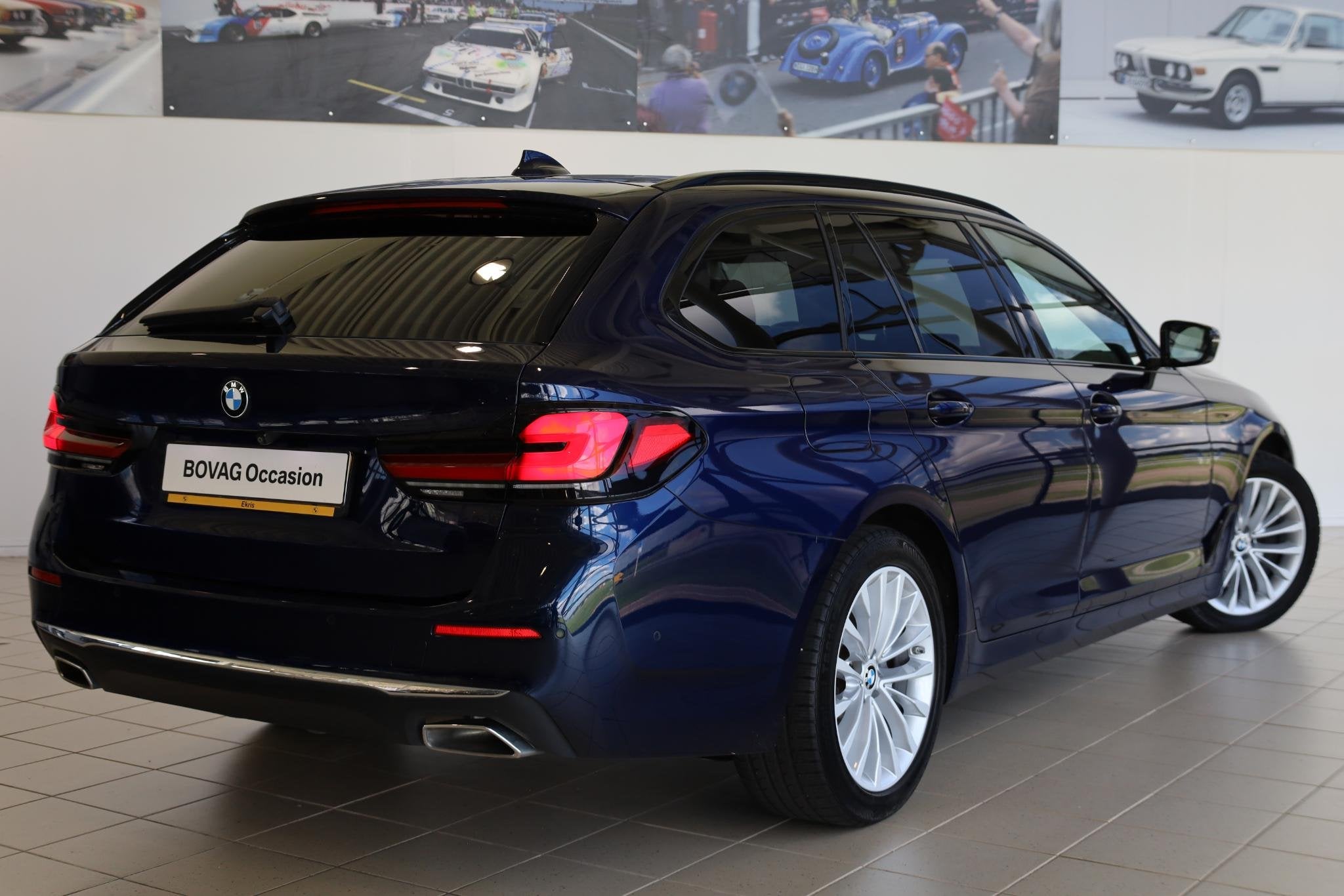 BMW 5-serie Touring 520i High Executive Edition | Luxury Lin, Automaat, Gebruikt, 4 cilinders, Blauw