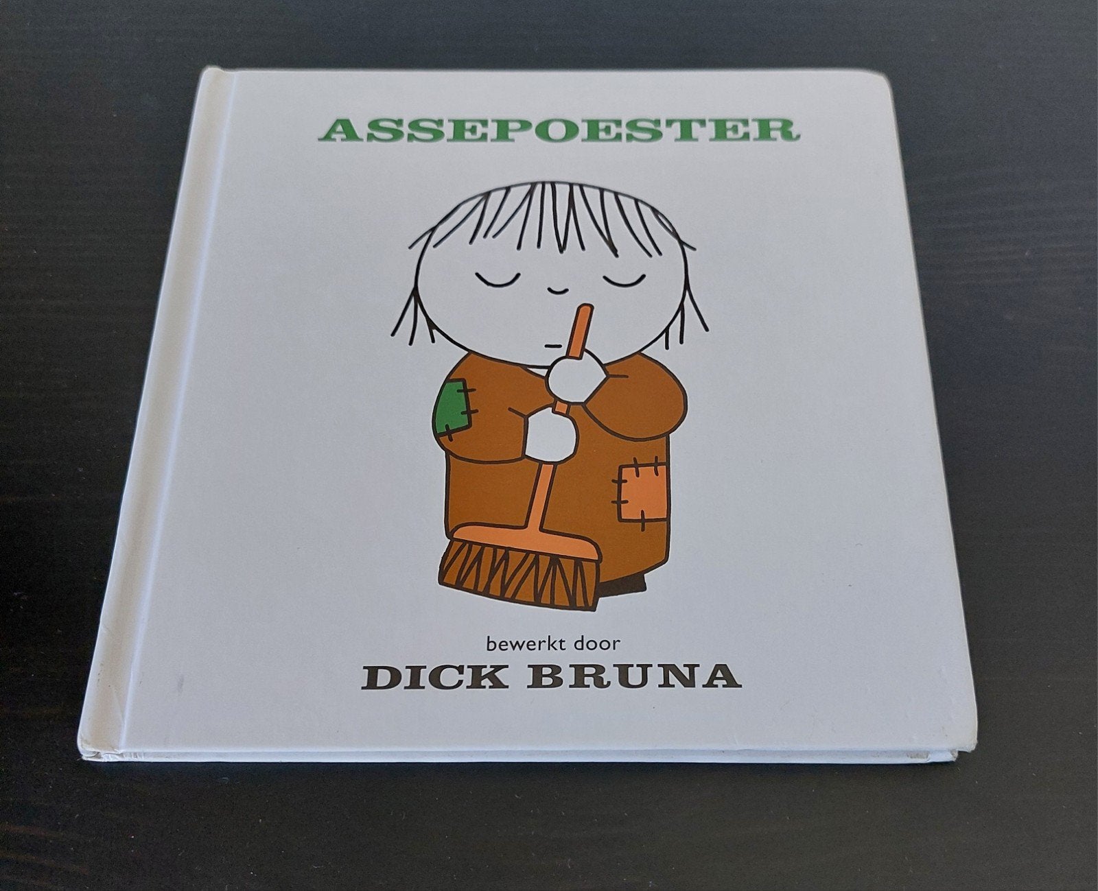 DICK BRUNA - Assepoester 🧹🥿, Gelezen, Jongen of Meisje, Ophalen of Verzenden, Dick Bruna