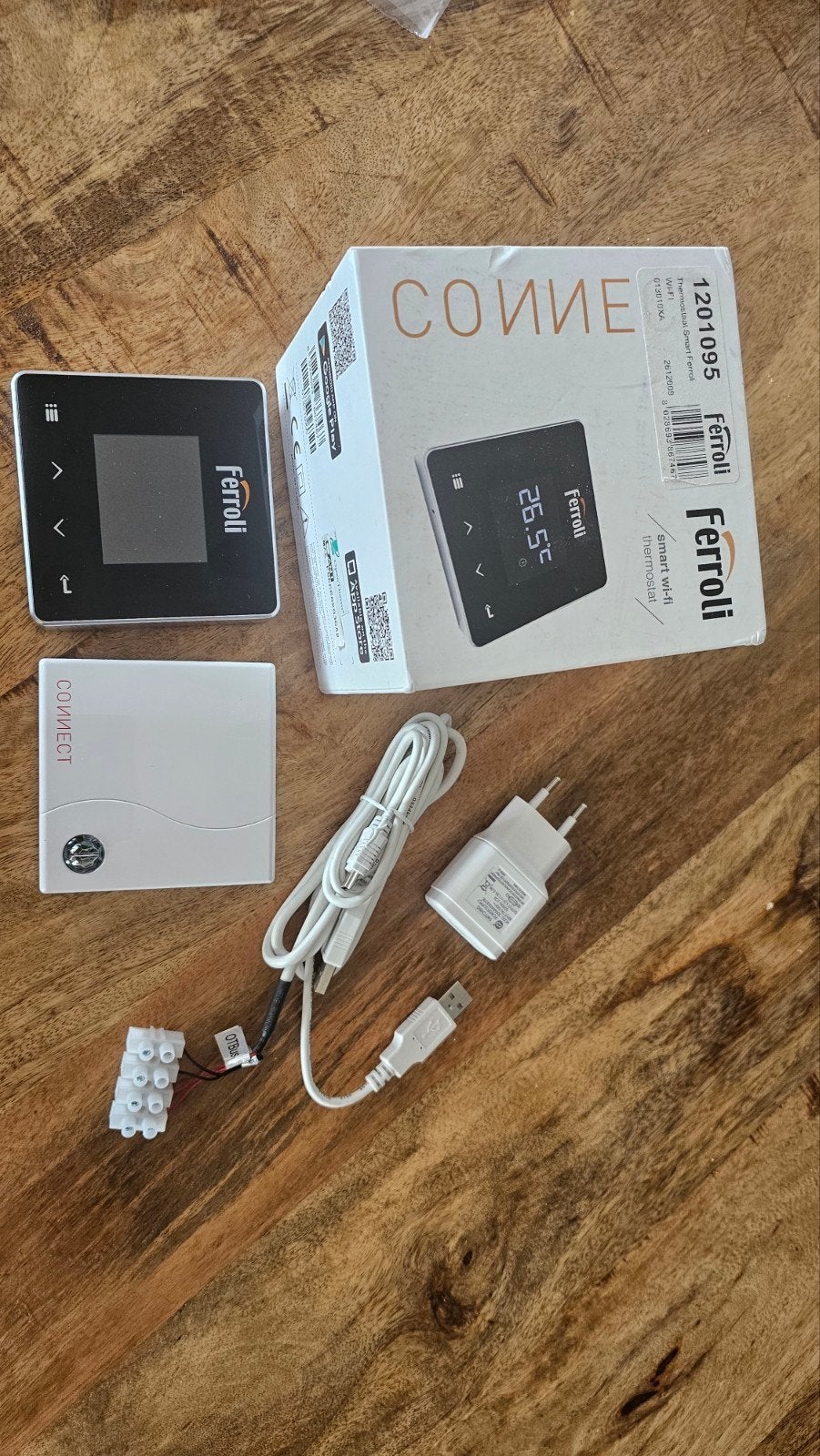 Ferroli Smart Wi-Fi Thermostaat - Nieuw in doos, Doe-het-zelf en Verbouw, Verwarming en Radiatoren, Thermostaat, Minder dan 30 cm