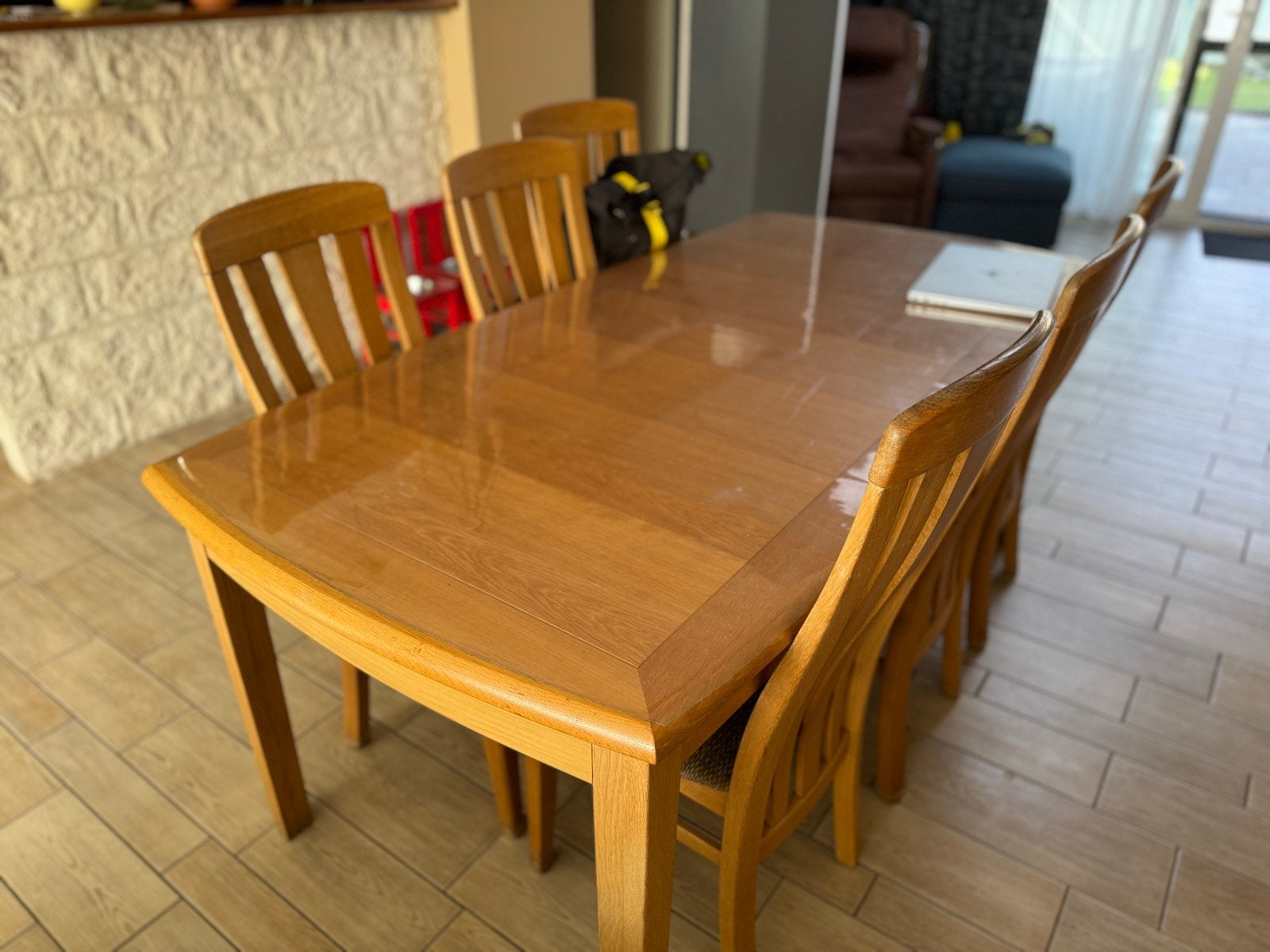 Complete set licht eiken meubels: eettafel, dressoir, vitrin, Ophalen, Gebruikt