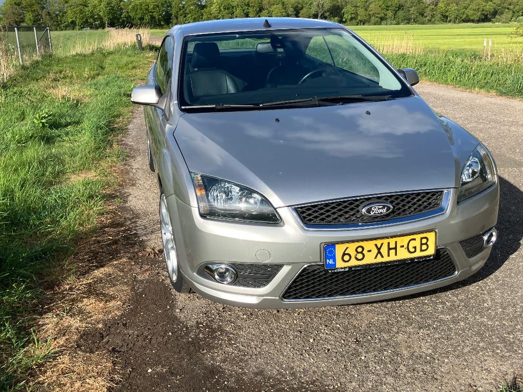 Ford Focus 2.0 107KW CC 2007 Grijs, Auto's, Ford, Particulier, Focus, Airconditioning, Centrale vergrendeling, Climate control