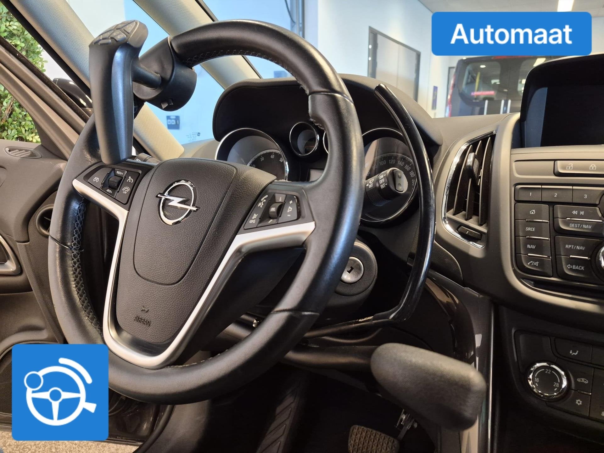Opel Zafira Tourer Automaat 7+0 Handbediening (o.a. handbedr, Auto's, 12 maanden, Gebruikt, 4 cilinders, 7 stoelen
