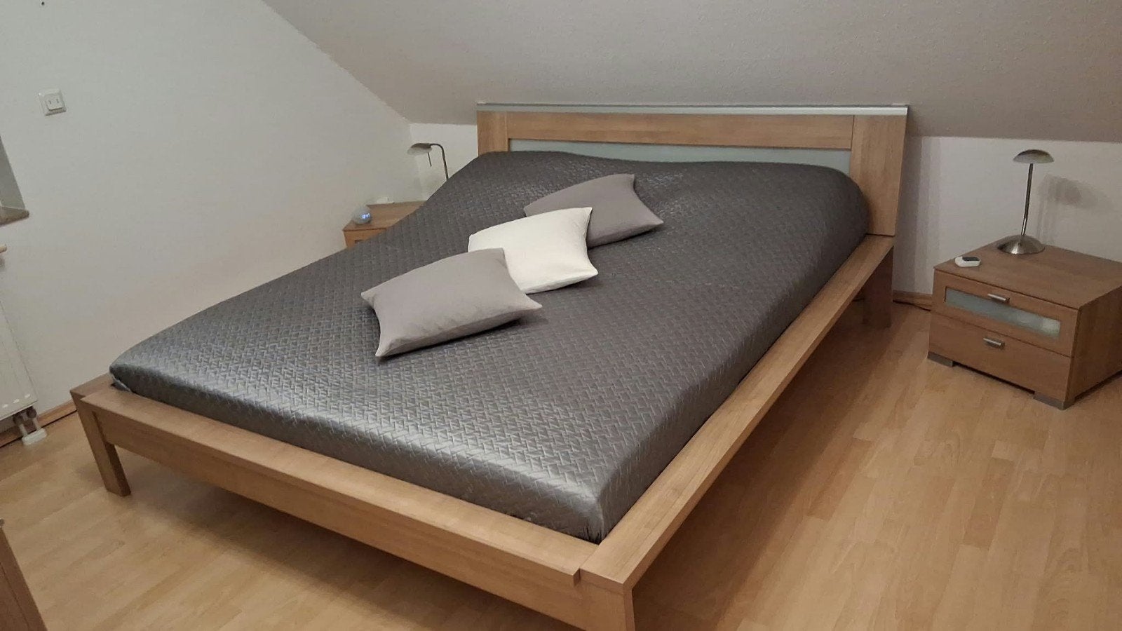 Te koop: Bed ombouw,  eventueel met 2 matrassen., Ophalen, Gebruikt, Tweepersoons, 180 cm