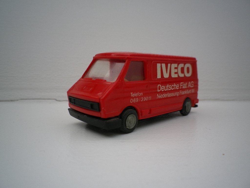 Praline (geen herpa) Fiat 242 bestelbus Iveco /Deutsche Fiat, Ophalen of Verzenden, Gebruikt, Auto, Overige merken