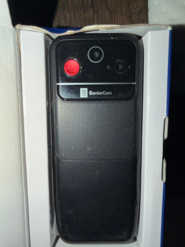 Nieuwe SeniorCom T24 4G Seniorentelefoon met SOS-knop, Nieuw, Ophalen of Verzenden, Minder dan 3 megapixel, Klassiek of Candybar