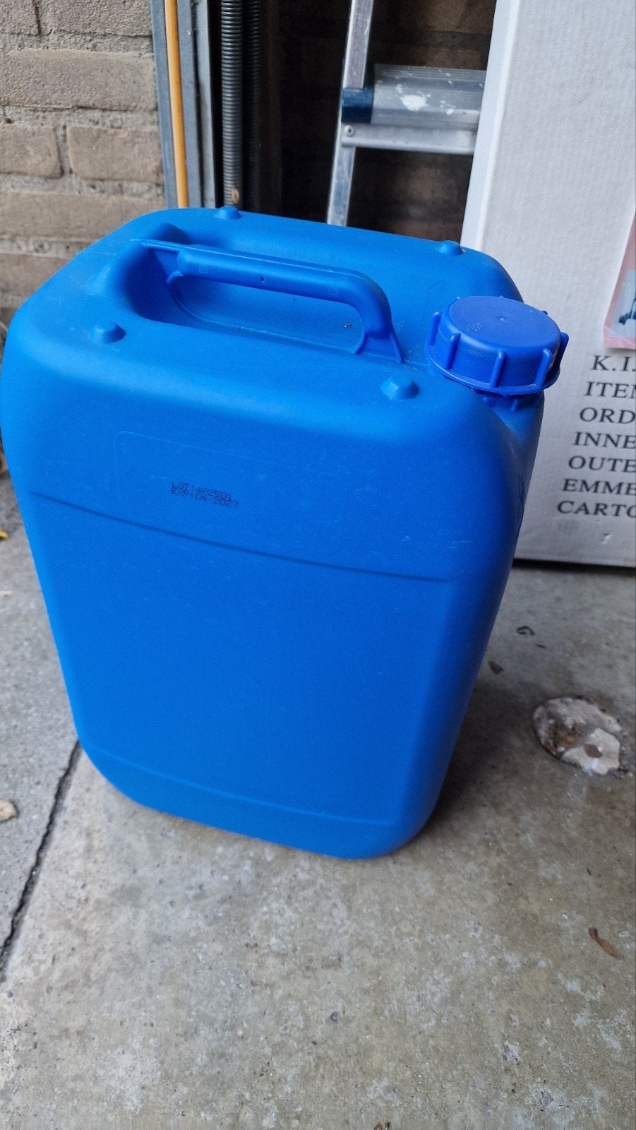 Blauwe kunststof jerrycan stapelbaar  met dop 20 ltr, Ophalen, Gebruikt, Overige typen, Minder dan 50 cm