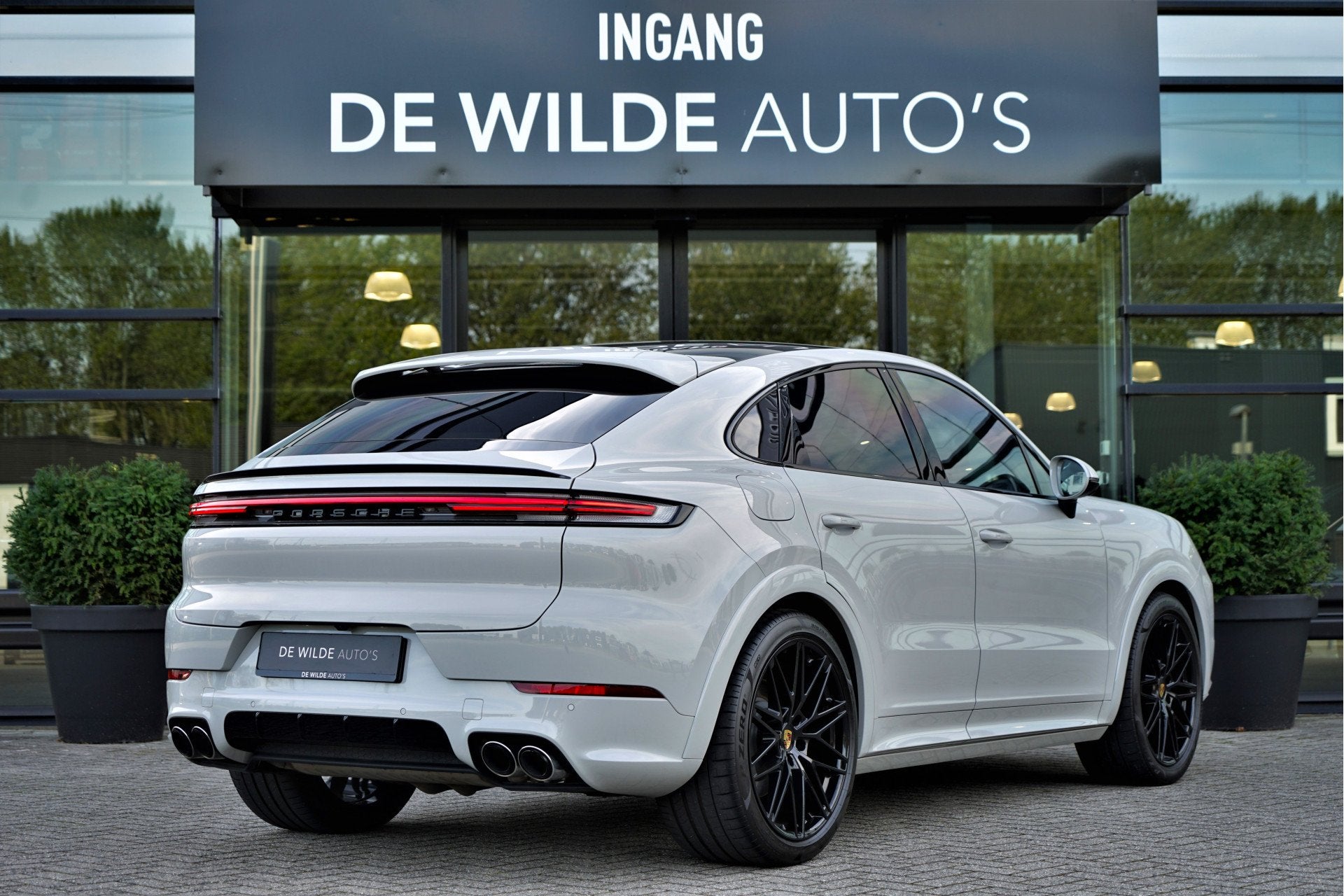 Porsche Cayenne Coupé 3.0 E-Hybrid SportDesign Krijt SoftCl, Auto's, Automaat, Gebruikt, Zwart, 2995 cc