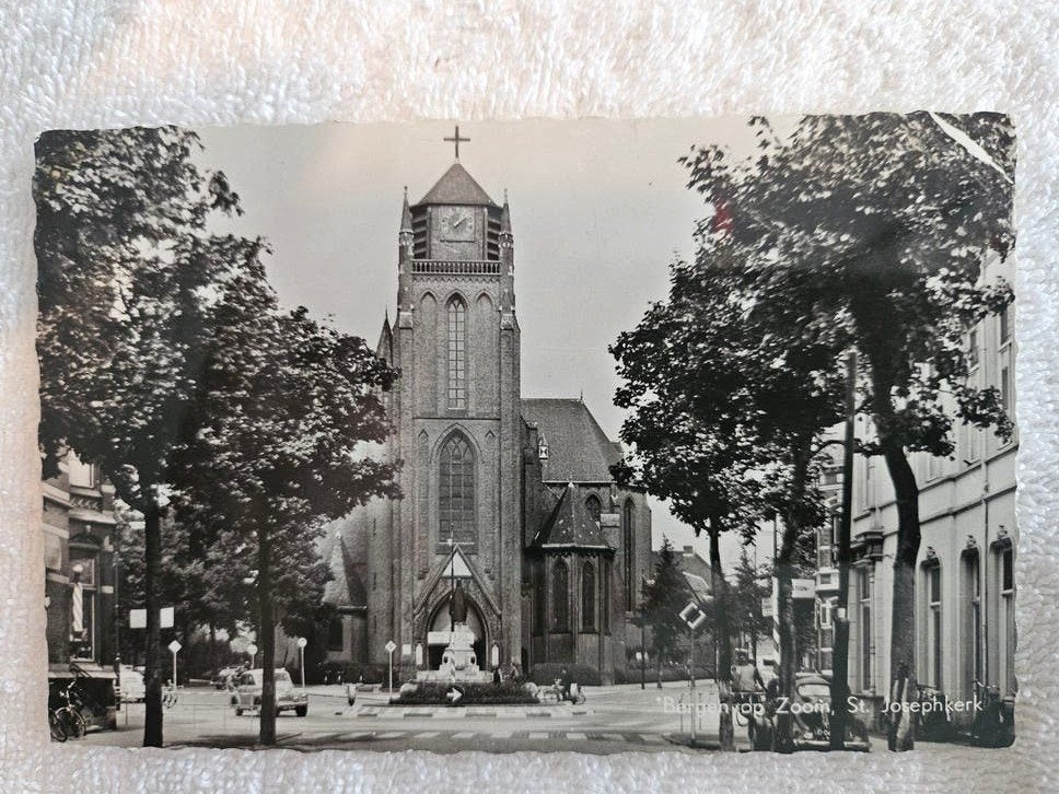 Oude Ansichtkaart: Sint-Josephkerk, Bergen opZoom(1936), Ophalen of Verzenden, 1920 tot 1940, Ongelopen, Noord-Brabant