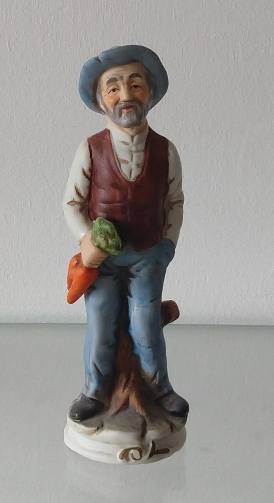 vintage bisque beeldje oude man met wortel, volgnr 55, Ophalen of Verzenden, Zo goed als nieuw, Mens