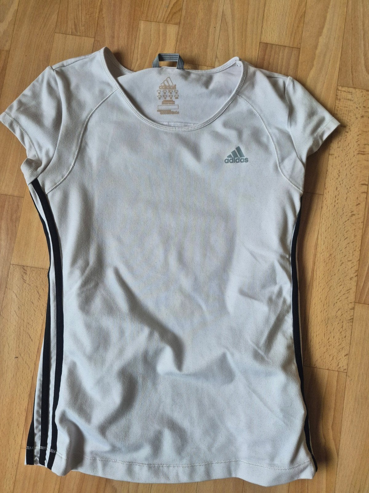 Twee addidas tshirt M gratis  (alleen verzenden), Ophalen of Verzenden