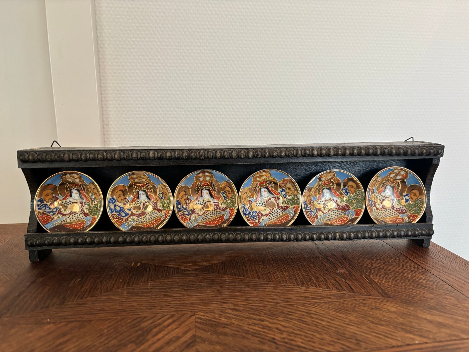 Antieke Japanse Satsuma schaaltjes in houten houder, Antiek en Kunst, Ophalen of Verzenden