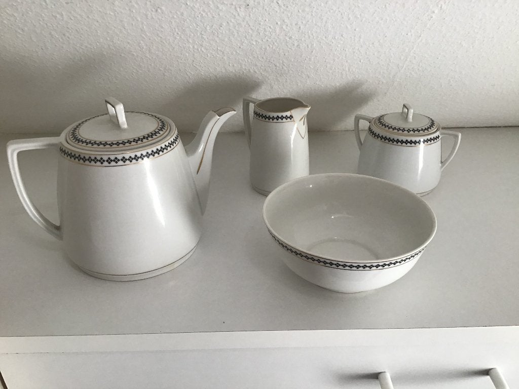 Ontbijt/theeservies, Ophalen