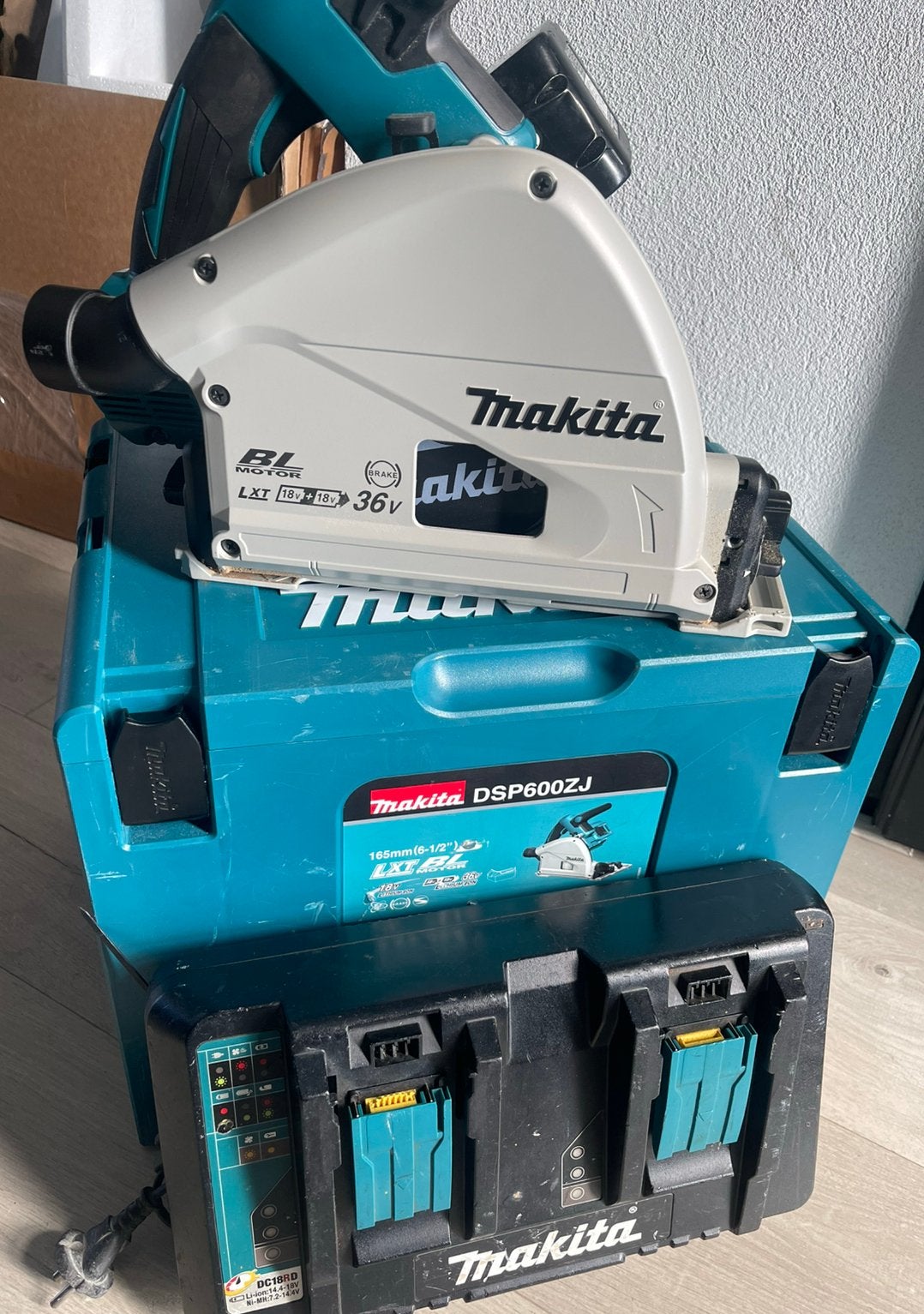 Makita accu invalzaag, Ophalen, Invalzaag, Zo goed als nieuw, 30 tot 70 mm
