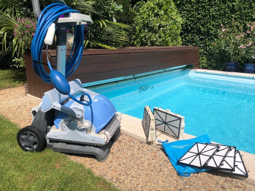 Zwembadrobot Dolphin Supreme m4 m400, Ophalen, Zo goed als nieuw