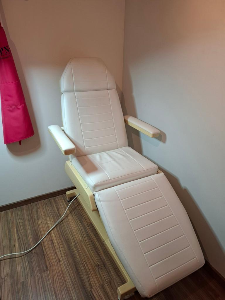 Behandelstoel voor schoonheidsverzorging of pedicure, Ophalen, Gebruikt, Massagestoel of Kussen