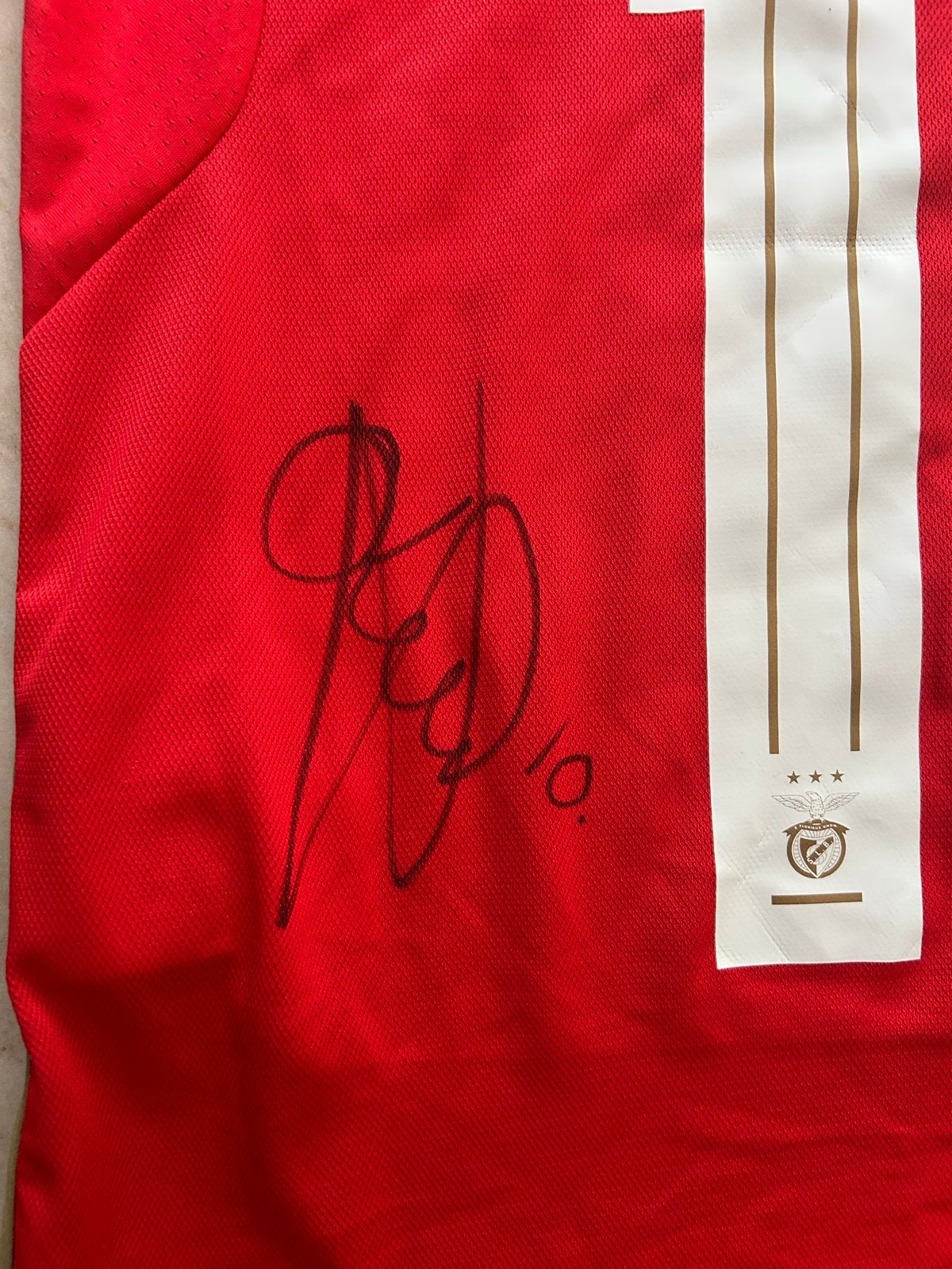 Orkun Kökçü Benfica #10 Gesigneerd Shirt, Nieuw, Ophalen of Verzenden, Voetbal, Rood