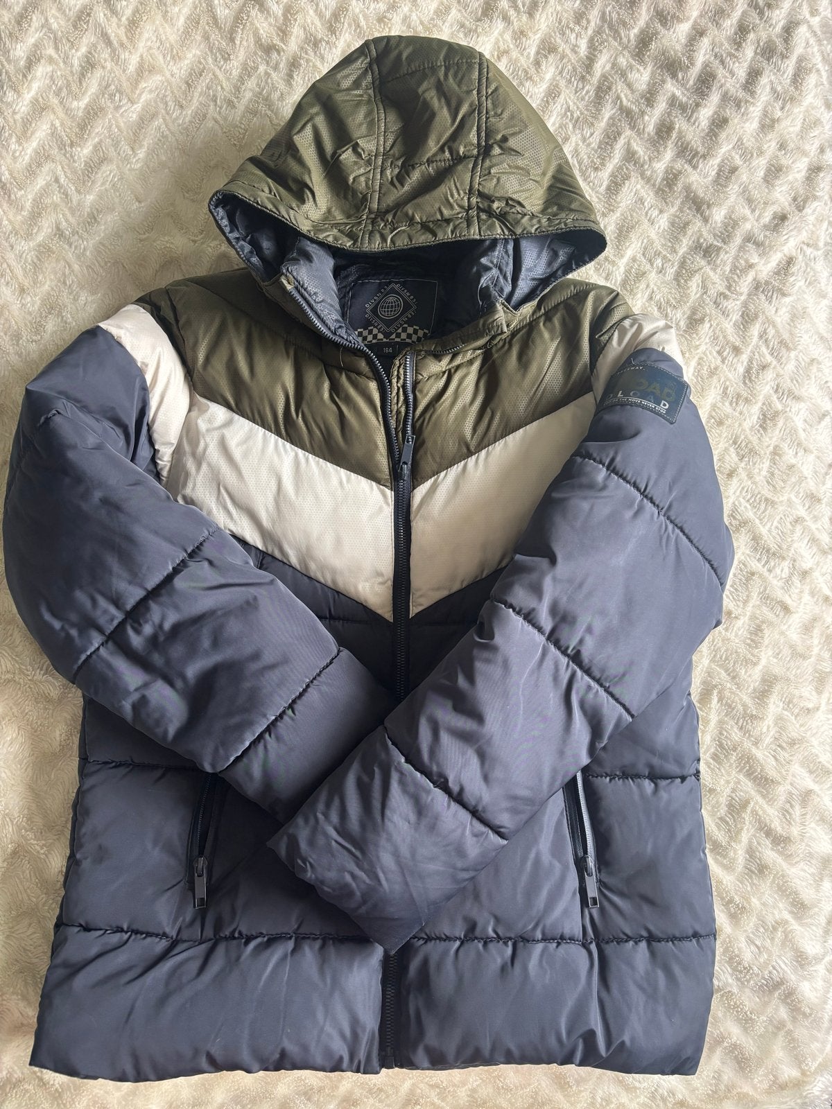 Stoere winterjas maat 164 - Warm en comfortabel, Kinderen en Baby's, Kinderkleding | Maat 164, Ophalen of Verzenden, Zo goed als nieuw