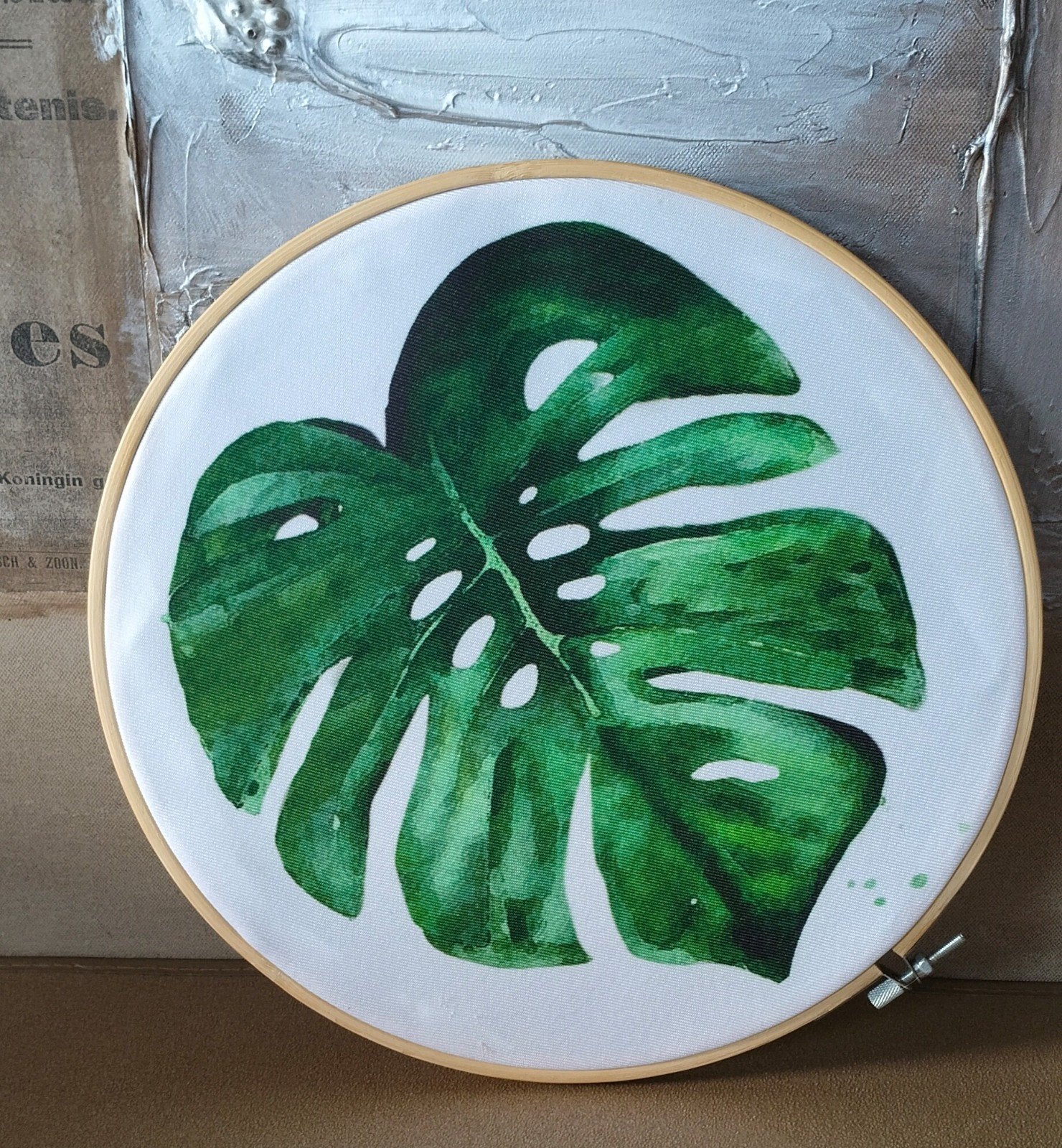 Monstera blad schilderij in houten  borduurring, Verzenden, Zo goed als nieuw