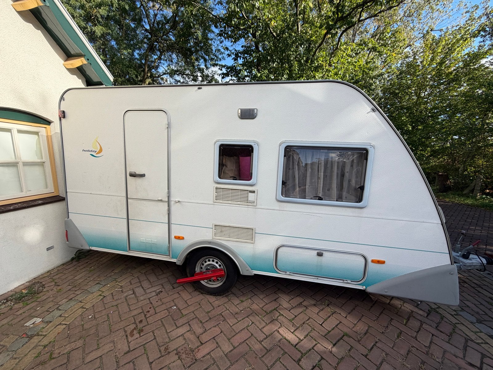 Eifelland Holiday 2003 met voortent, luifel, erker en airco, Airco, Dwarsbed, 5 tot 6 meter, Tot en met 4