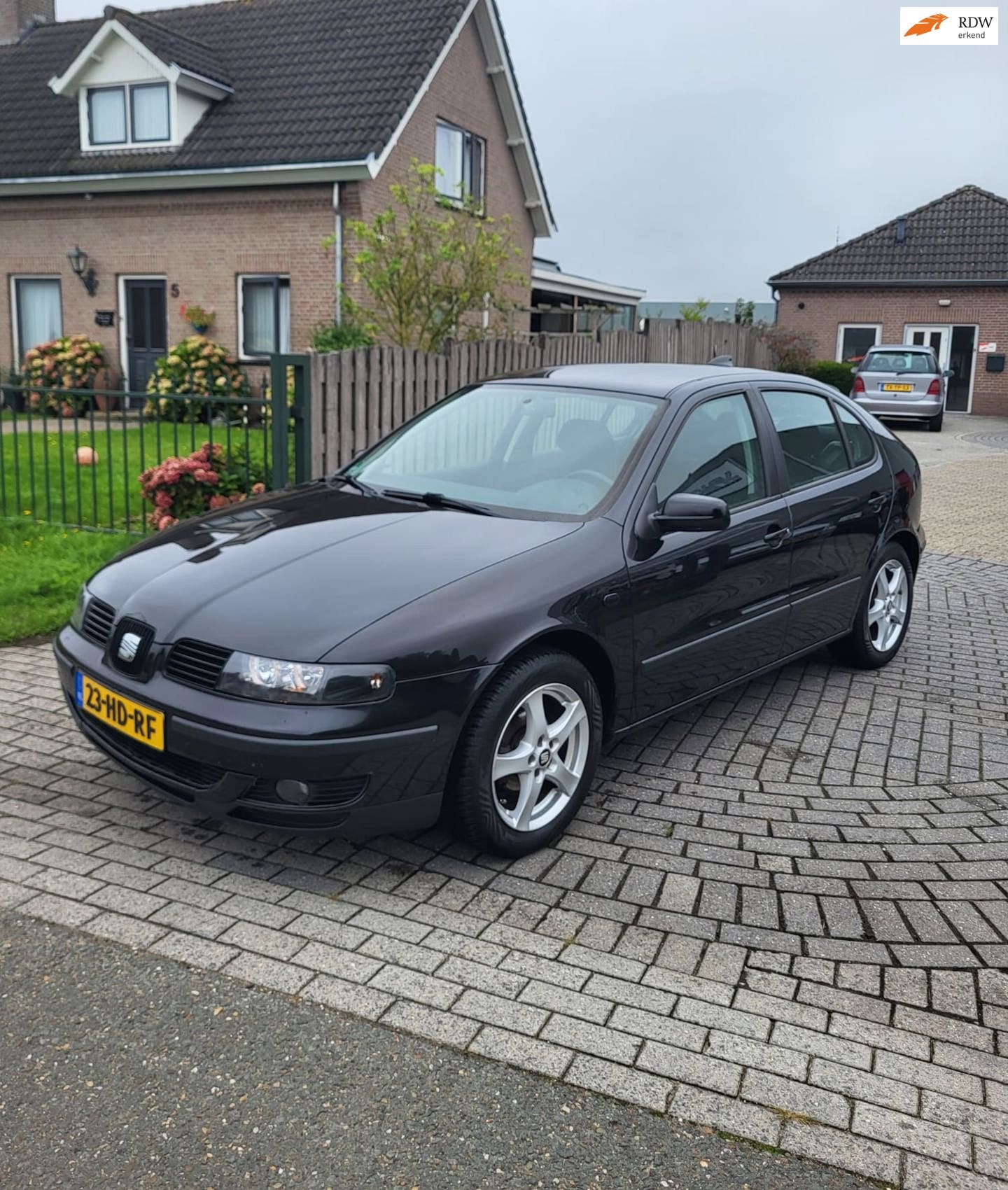 Seat Leon 1.6-16V Sport, Airco, CruisC, Trekhaak, 5-drs!, Auto's, Voorwielaandrijving, Stof, Gebruikt, Zwart
