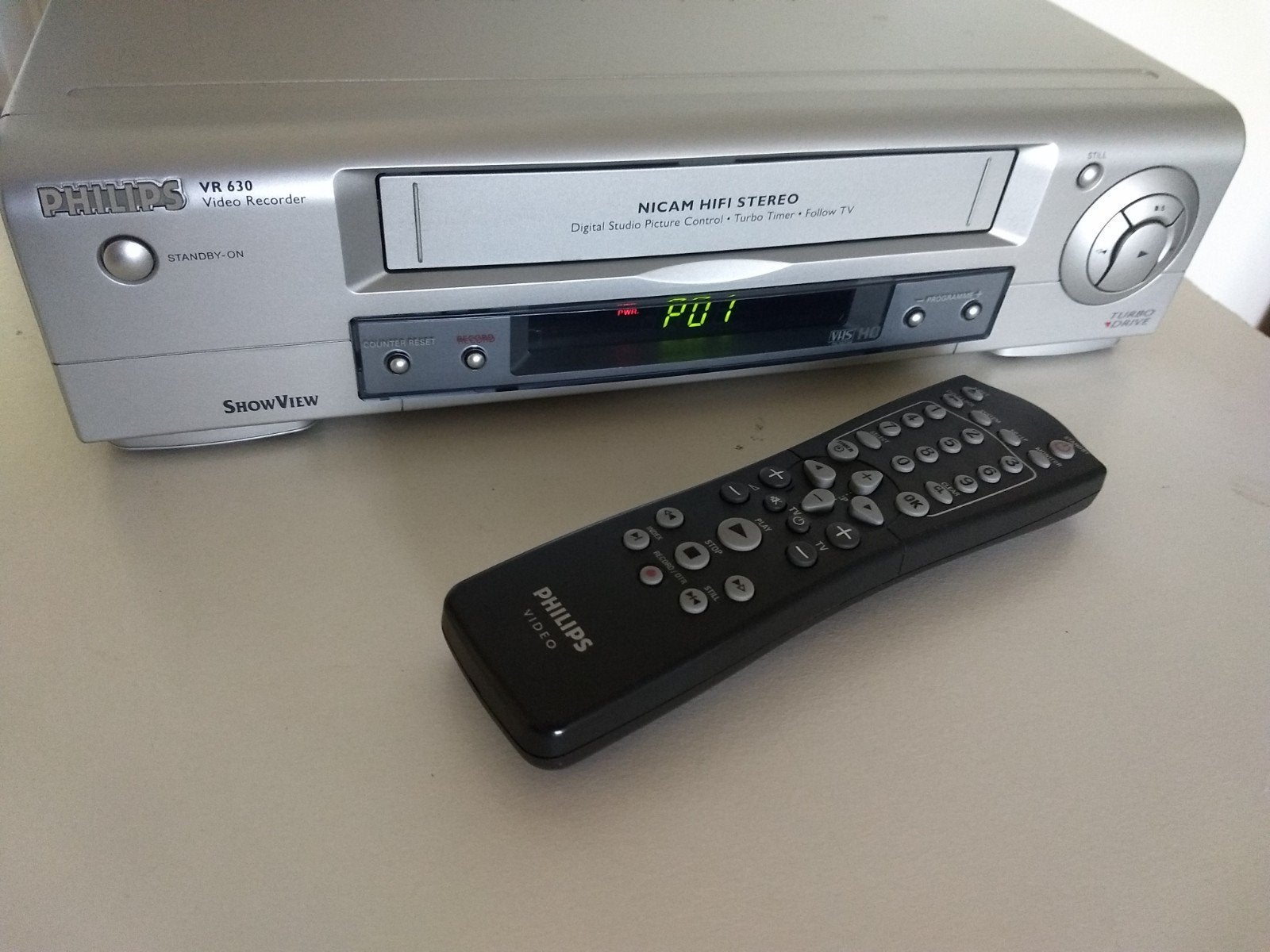 goede Philips Vhs stereo Videorecorder VR-630, Ophalen, Zo goed als nieuw, VHS-speler of -recorder
