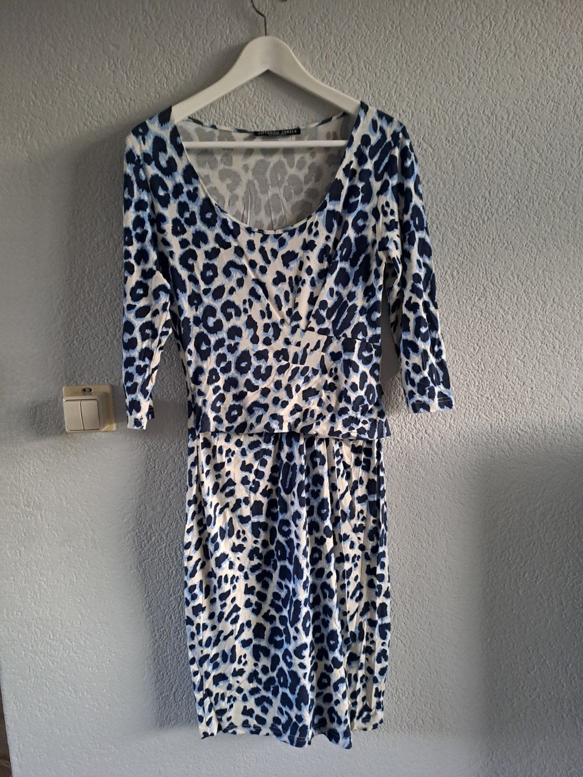 Juffrouw Jansen jurk met luipaardprint, maat M, Maat 38/40 (M), Blauw, Ophalen of Verzenden, Knielengte