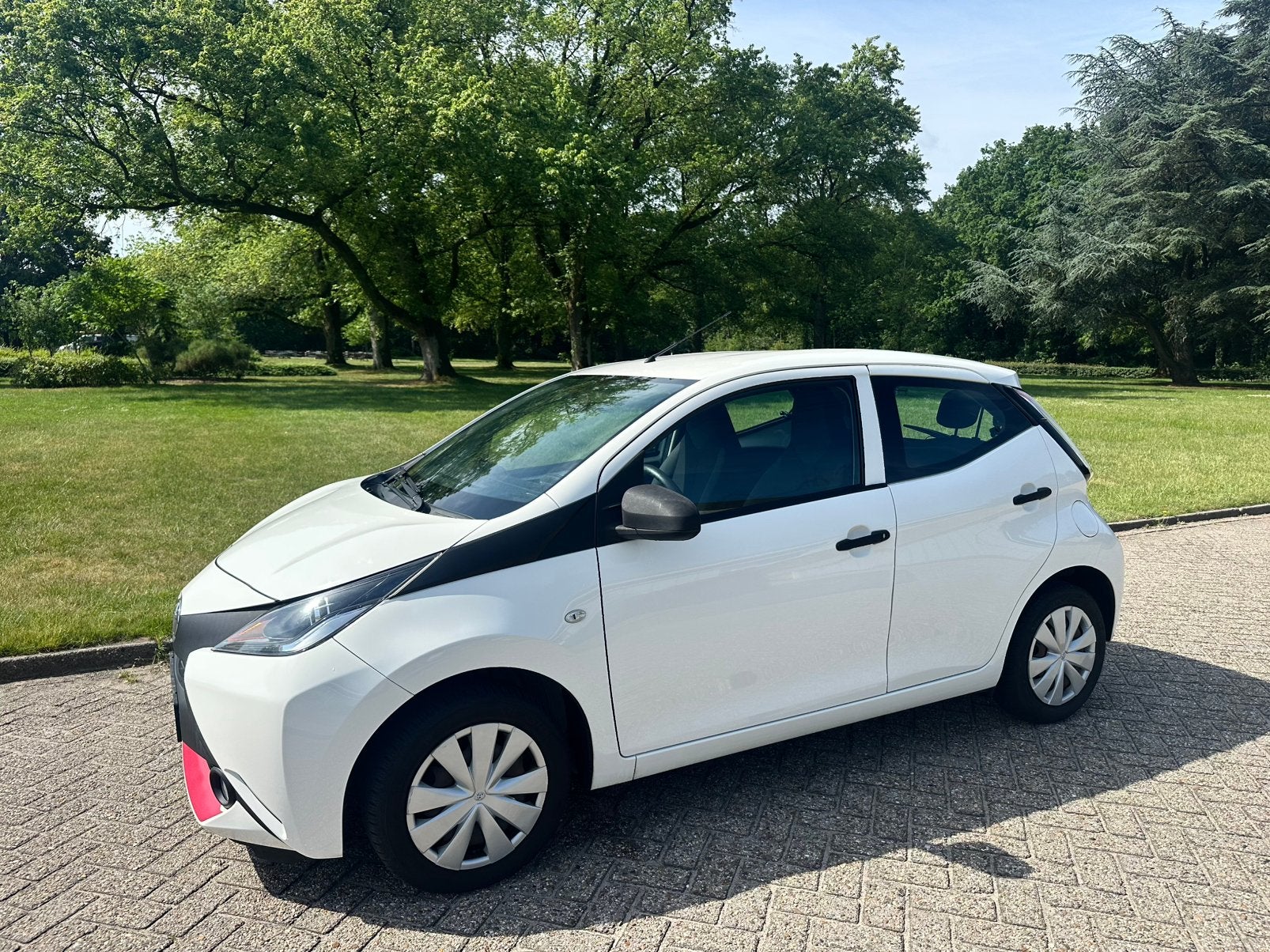 Toyota Aygo 1.0 12V Vvt-i Ddrs 2016 Wit, Auto's, Toyota, Particulier, Aygo, Adaptive Cruise Control, Airbags, Airconditioning