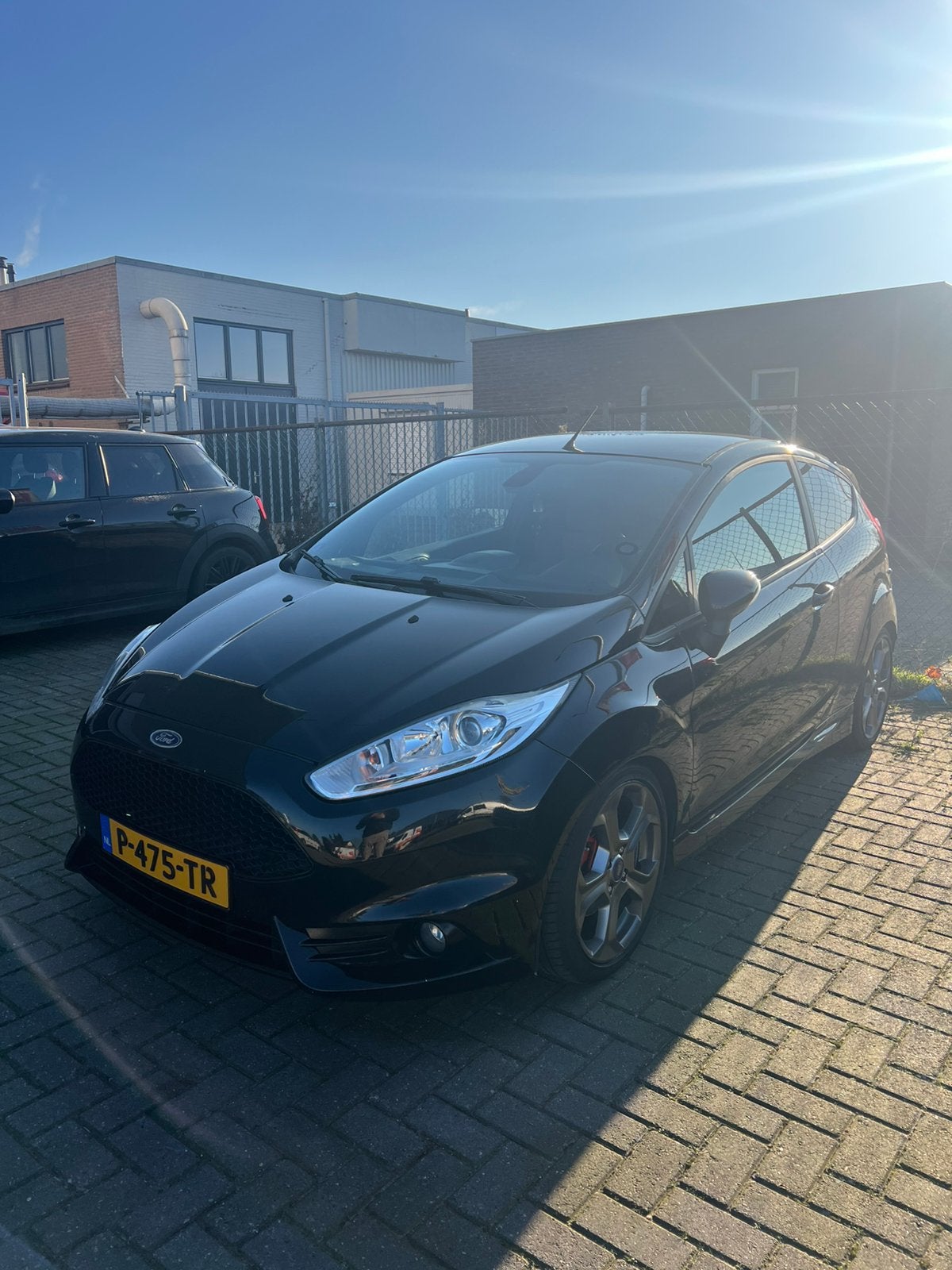 Ford Fiesta st2 1.6 EcoBoost 198dkm 2015 Zwart, Voorwielaandrijving, 1596 cc, 4 cilinders, 0 kg