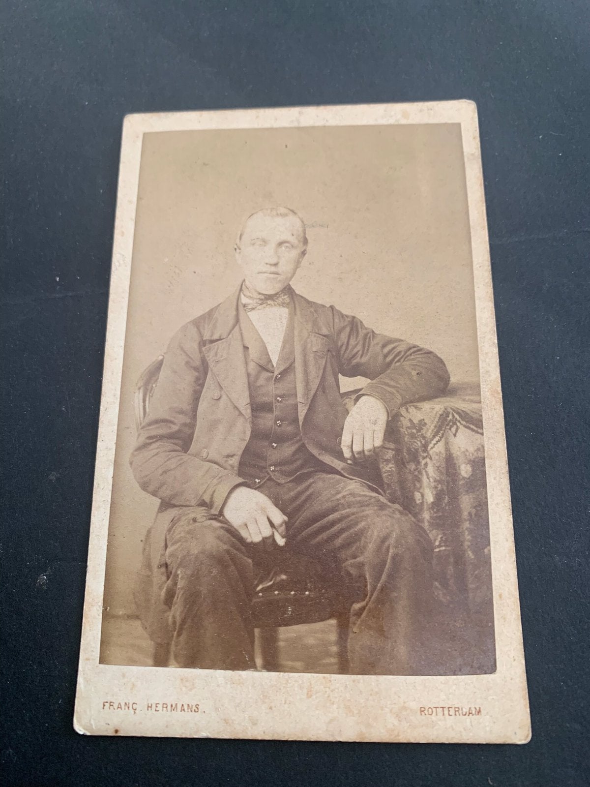 cdv carte de visite jongeman Rotterdam Francois Hermans, Verzamelen, Foto's en Prenten, Verzenden, Voor 1940, Zo goed als nieuw