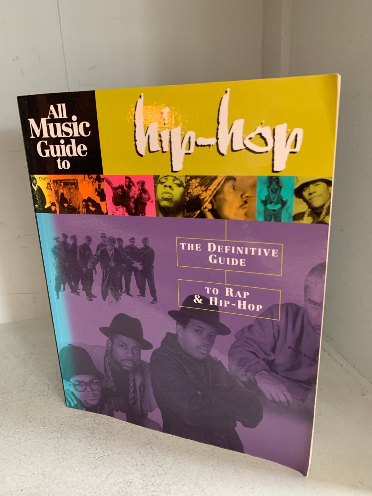 All Music Guide to Hip-Hop: De Definitieve Gids, Ophalen of Verzenden, Zo goed als nieuw, Genre of Stijl