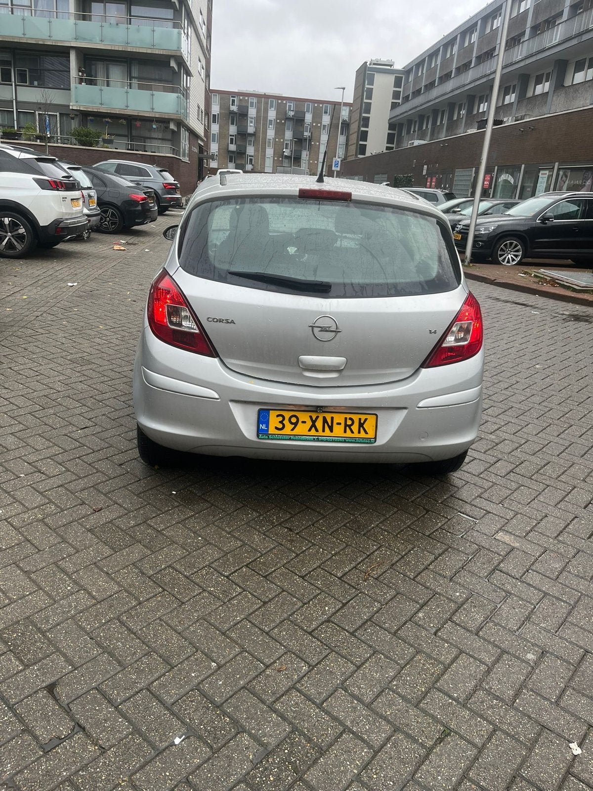 Betrouwbare Opel Corsa 1.4 16V 5D 2007 Grijs, Auto's, Opel, Voorwielaandrijving, 1063 kg, 4 cilinders, 49 €/maand