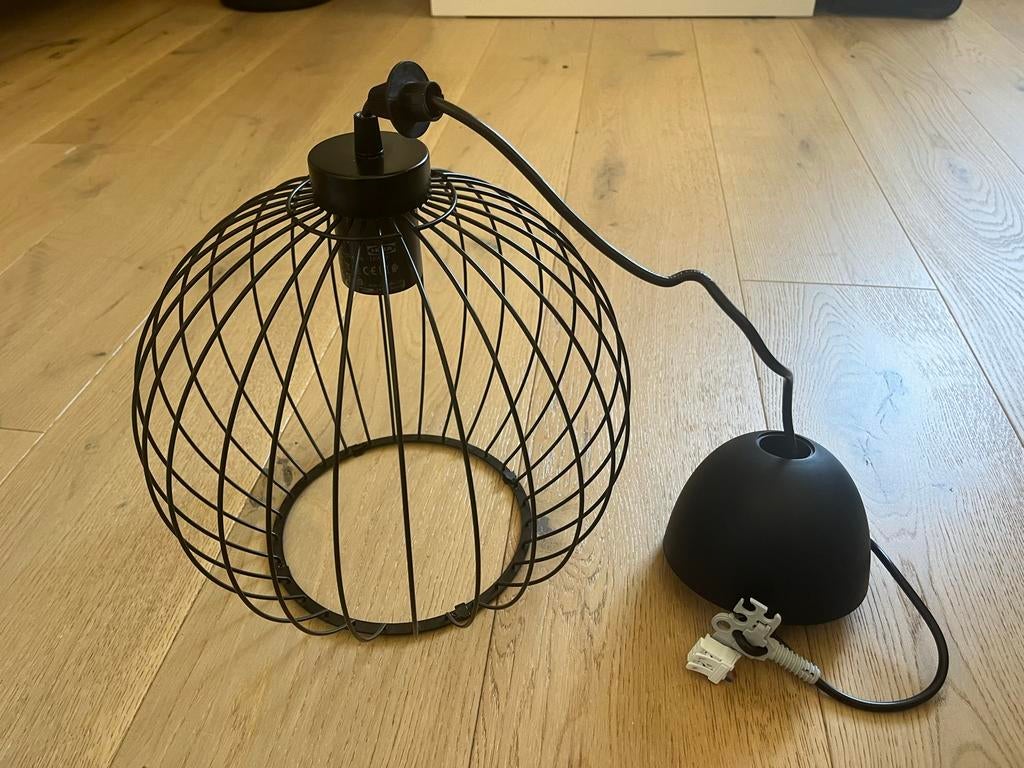 Zwarte metalen plafondlamp - 26cm hoog, 30cm breed, Ophalen, Zo goed als nieuw, Metaal, Minder dan 50 cm