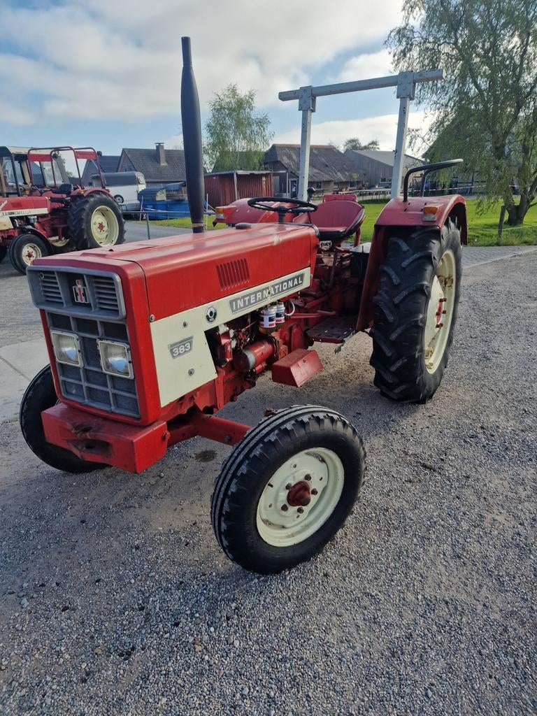 383 international  en cultivator, Zakelijke goederen, Agrarisch | Tractoren, Ophalen, Gebruikt, Tot 80 Pk, Tot 2500