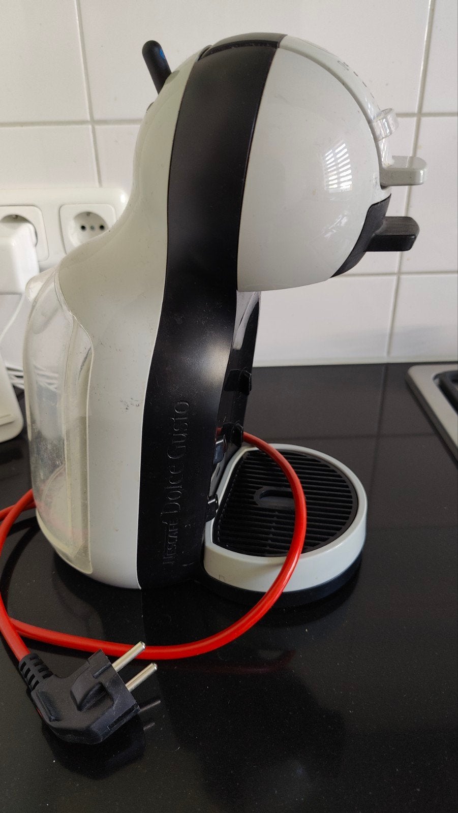Nescafé Dolce Gusto Koffiezetapparaat - Grijs/Zwart, Witgoed en Apparatuur, Koffiezetapparaten, Gebruikt, Koffiemachine, Ophalen of Verzenden