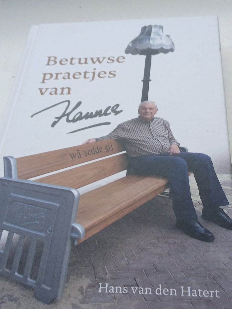 Betuwse praetjes van hannes, Ophalen of Verzenden, Zo goed als nieuw