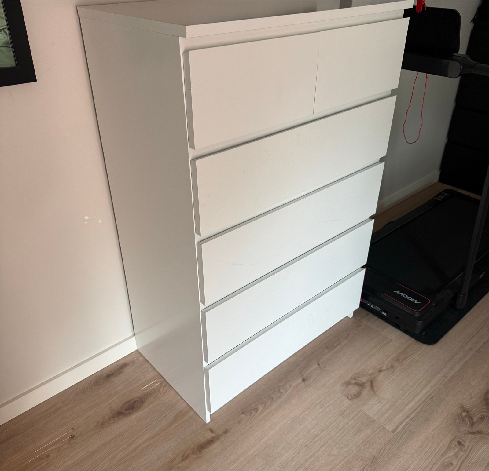 IKEA Malm ladekast wit met gebruikssporen, Huis en Inrichting, Ophalen, Overige materialen, Gebruikt, 5 laden of meer
