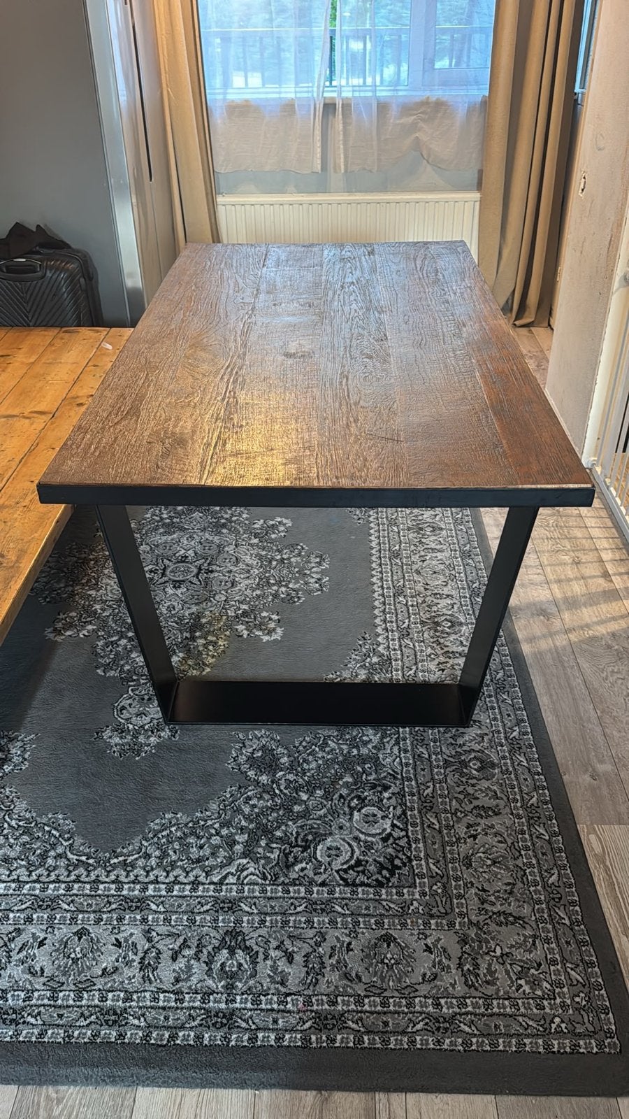 TE KOOP stevige Goossens eettafel, Ophalen, 100 tot 150 cm, 200 cm of meer, Zo goed als nieuw