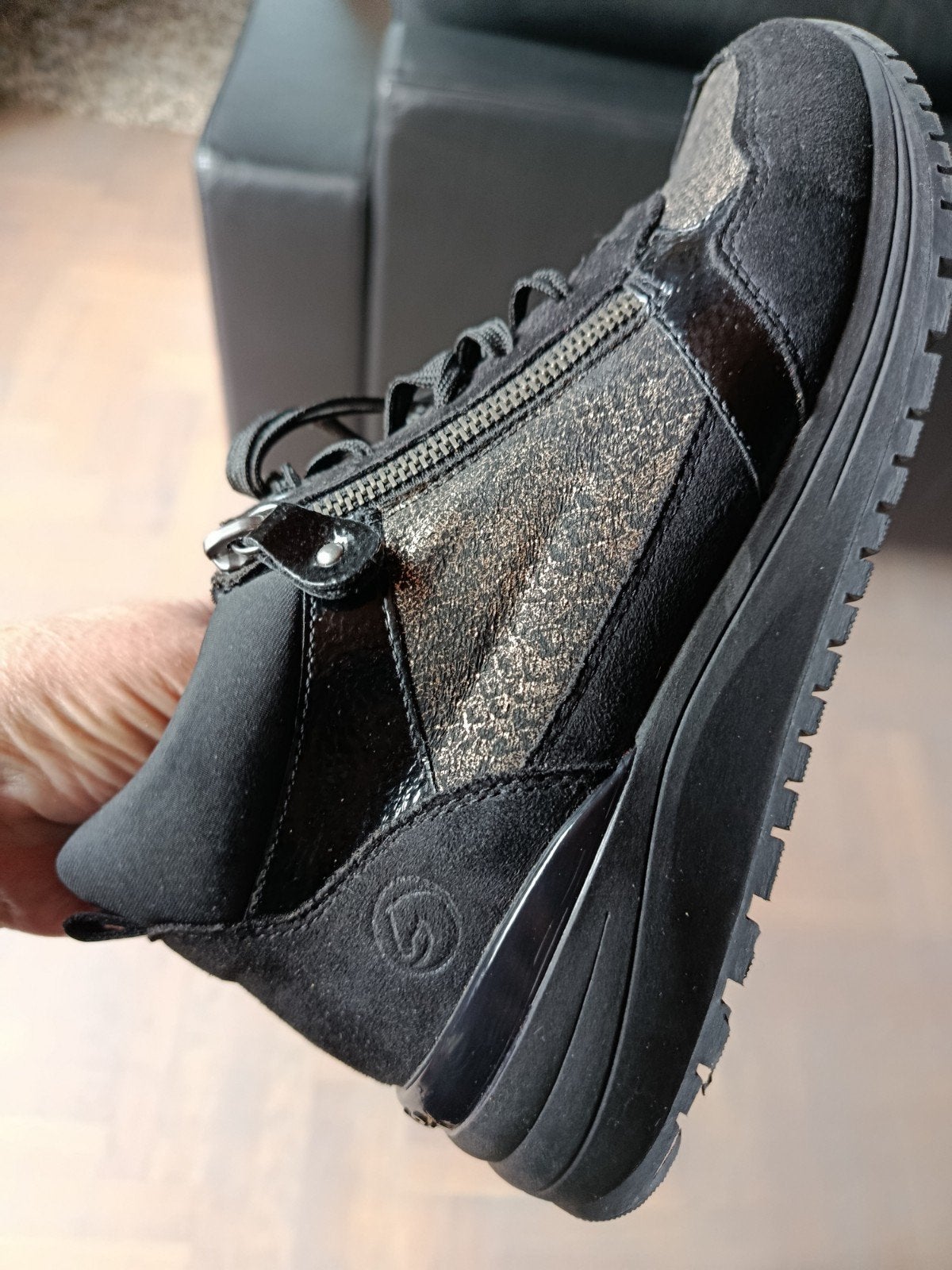 Remonte dames sneakers maat 38 vallen  als 37-37.5, Zwart, Remonte, Ophalen of Verzenden, Sneakers of Gympen