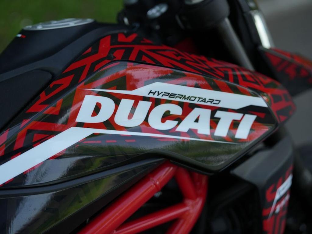 Ducati Hypermotard 950 | Custom Graphics !, Motoren, Motoren | Ducati, DUCATI, 2 cilinders, Motorrijbewijs A, Bedrijf
