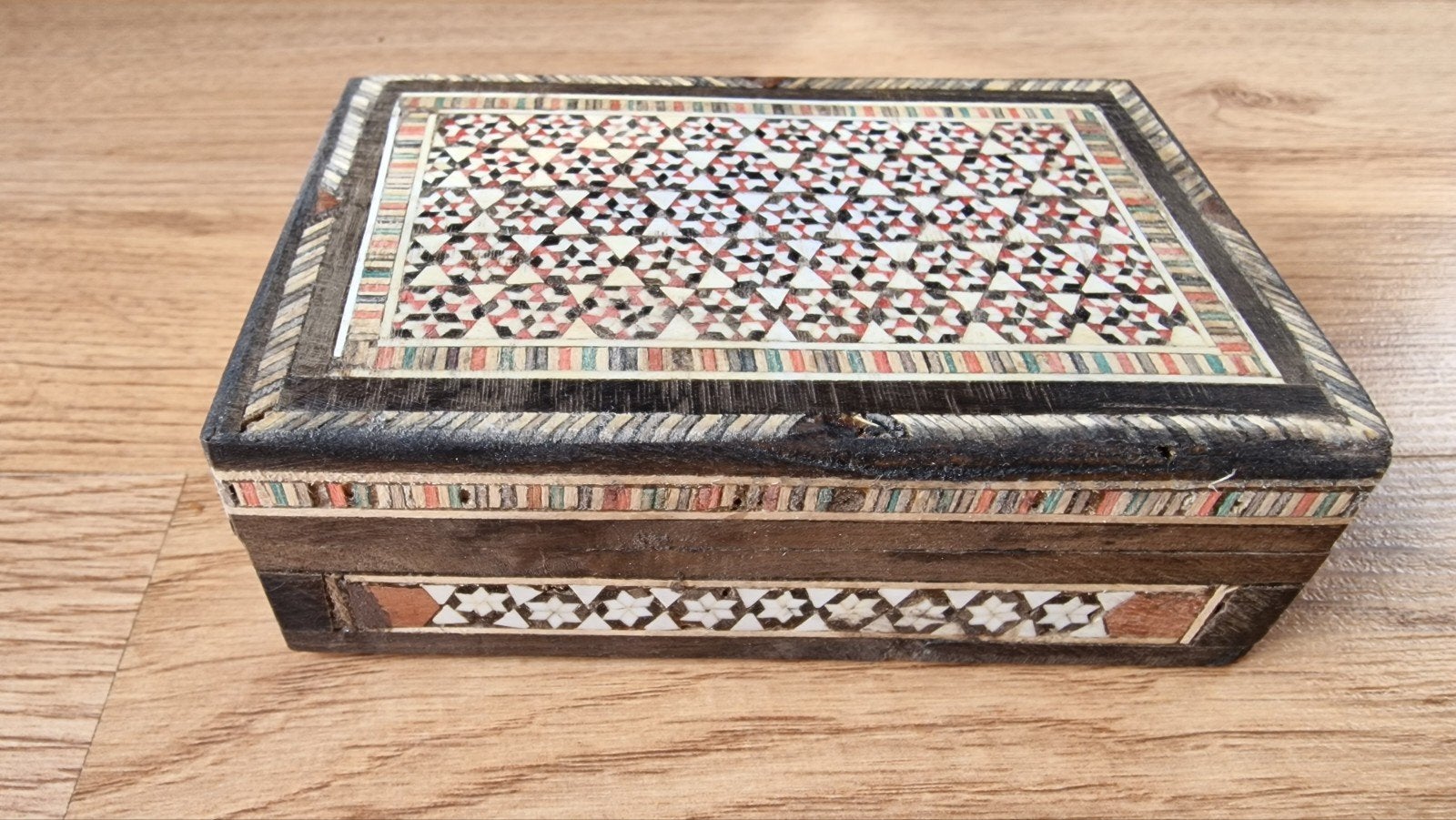 Decoratieve houten doos met mozaïek inlegwerk, Ophalen of Verzenden