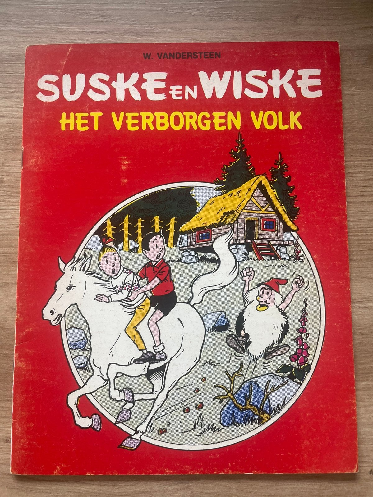 Suske en Wiske, het verborgen volk, Eén stripboek, Ophalen of Verzenden, Zo goed als nieuw