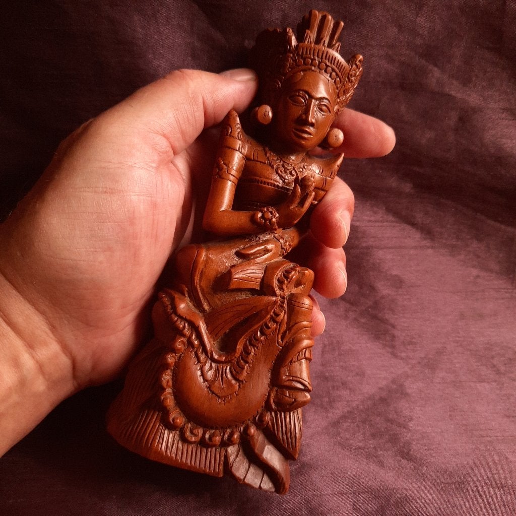 Bali Indonesië Beeldje Godin Houtsnijwerk, Minder dan 20 cm, Verzenden, Handgemaakt, Beeld
