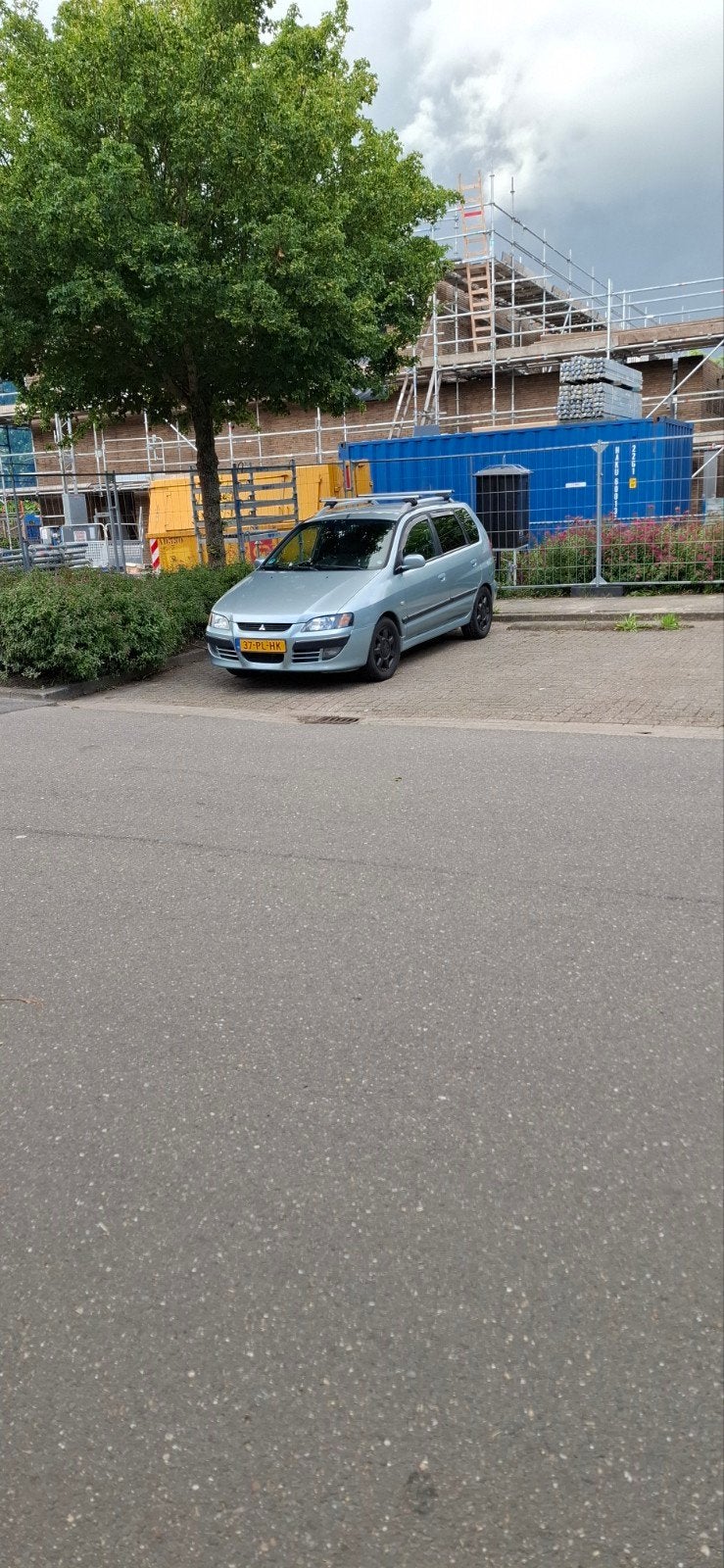Mitsubishi Space Star 1.8 MPI BJ 2004 AUT GRIJS, Ophalen, Gebruikt, Mitsubishi