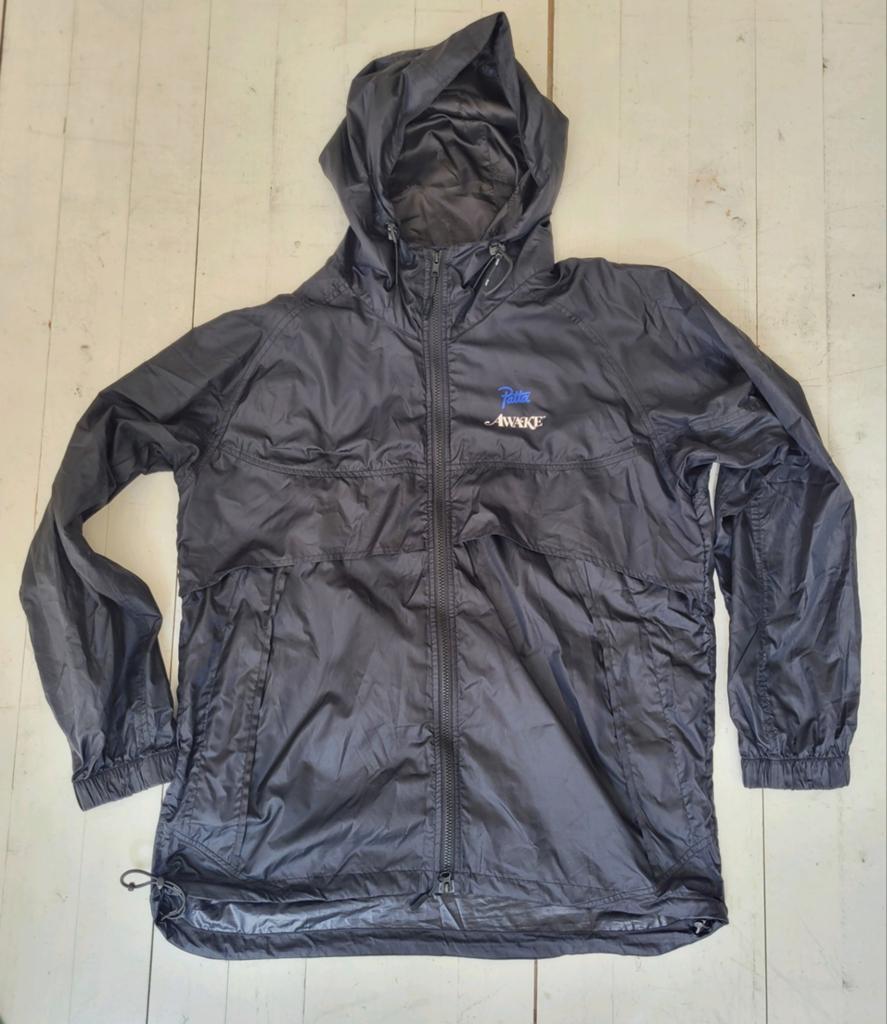 PATTA Amsterdam X AWAKE NY Regenjas XL Jas Skate Rap Hip Hop, Zwart, Maat 56/58 (XL), Ophalen of Verzenden, Zo goed als nieuw