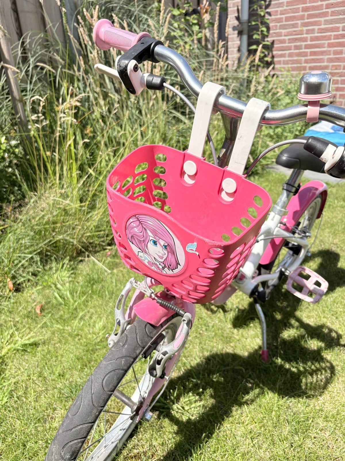 Meisjesfiets 16 inches - Alles werkt nog prima, Fietsen en Brommers, Fietsen | Meisjes, Ophalen, Gebruikt, Velgrem, Handrem
