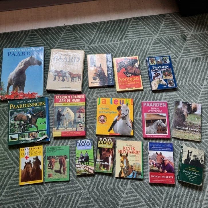 GRATIS PAARDENBOEKEN VANDAAG OPHALEN., Ophalen