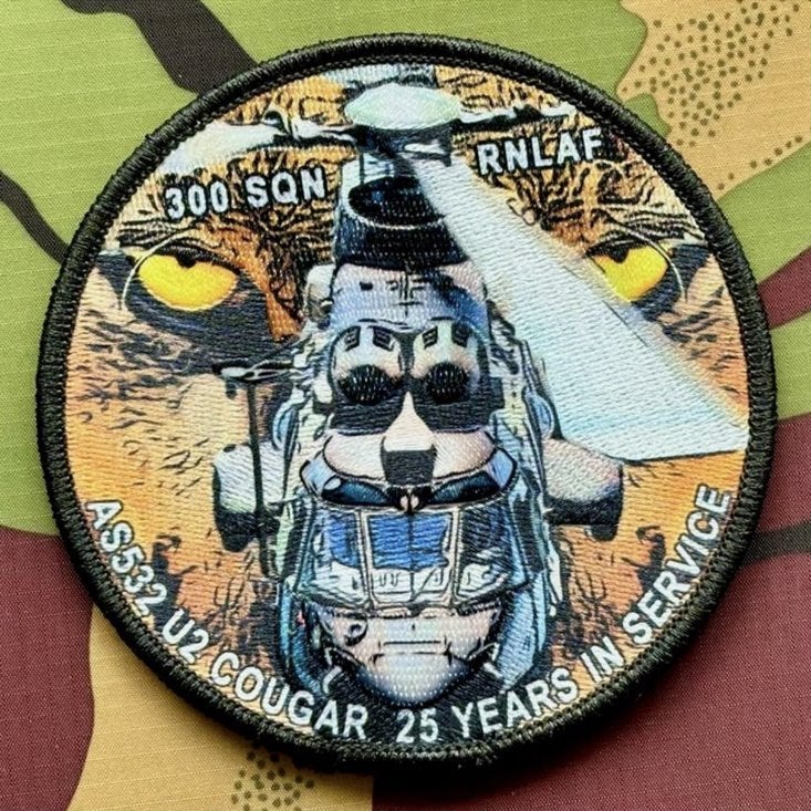 Patch RNLAF 300 SQN Cougar 25 Years In Service, Verzamelen, Ophalen of Verzenden, Luchtmacht, Nederland, Embleem of Badge